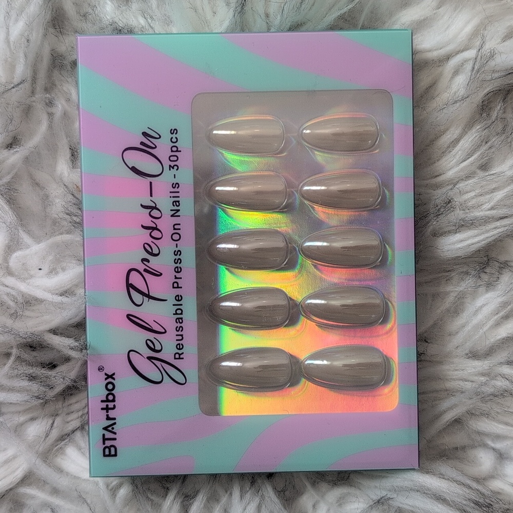 BTArtbox Gel Press-On Nails - Silver/Champagne